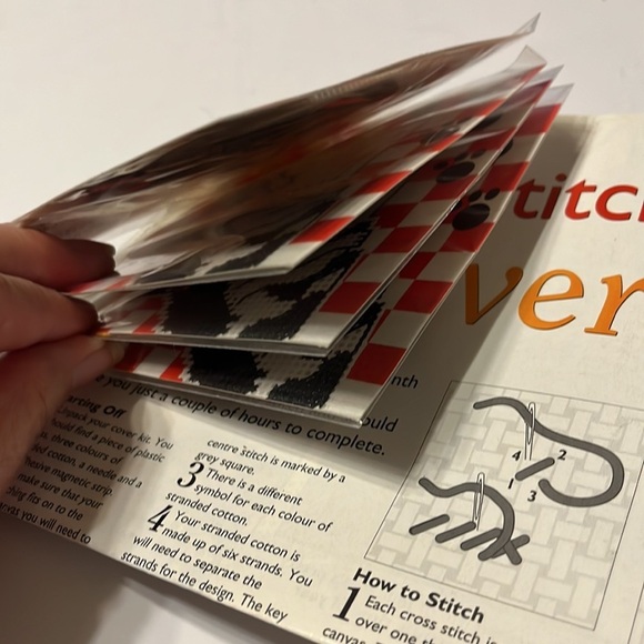 Needlecraft Cat Fridge Magnet Kit Complete Lot of 4 Crafters 1997 Plastic Canvas - Picture 4 of 5